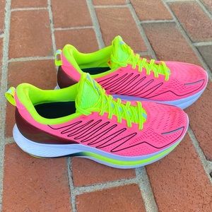 Saucony Endorphin Shifts